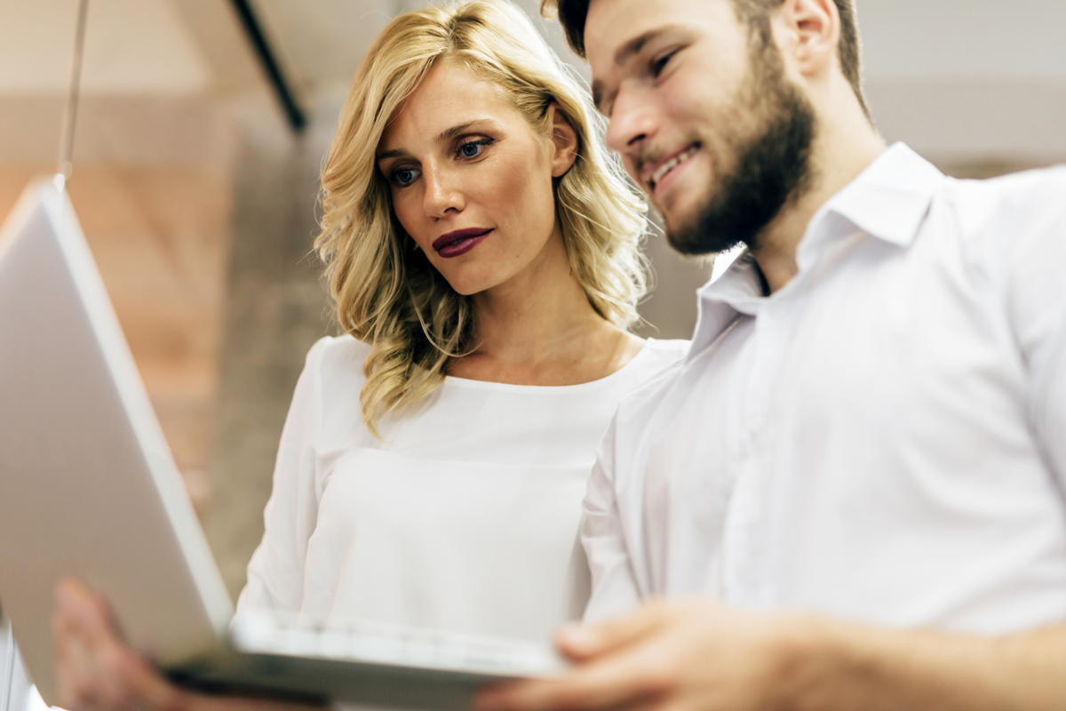 מה ההבדלים בין מאמר שיווקי למאמר אינפורמטיבי?